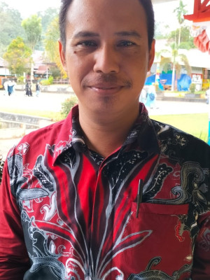 Vinsensius Strambi, S.Pd