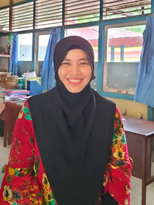 Siti Harlis Ahdiati, S.Pd